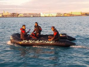 بعد أربعة أيام من غرق مركب يحمل مهاجرين مصريين وسوريين … العثور على ستة أحياء وثمانية جثامين