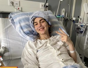 ندى جمال ظلام في المشفي بالسويد